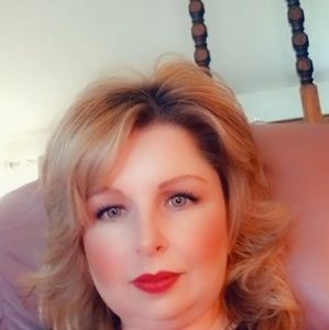 Meet your Posher, Shelly